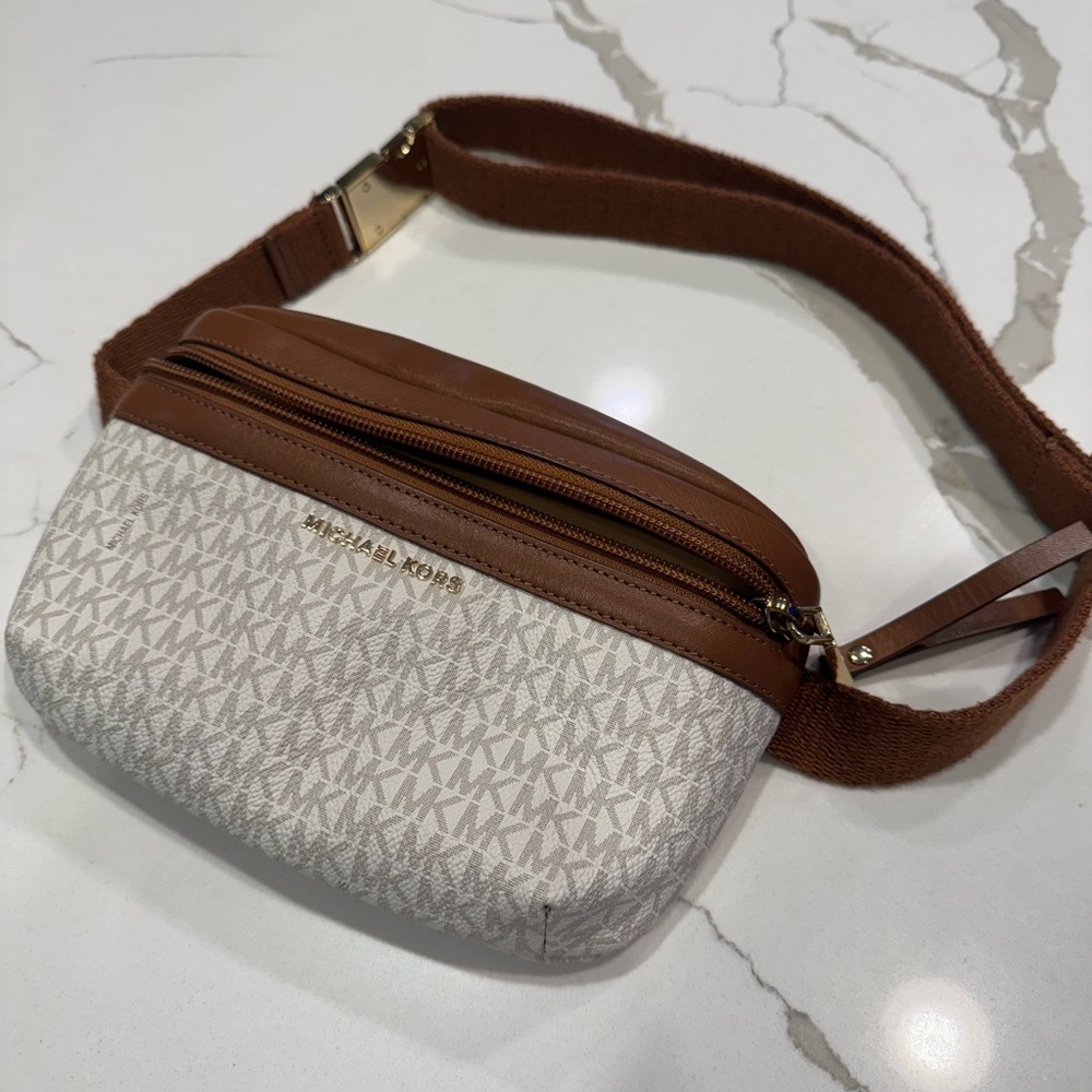 Michael Kors Logo Belt Bag